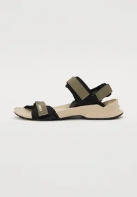 olive strata/core black/wonder beige