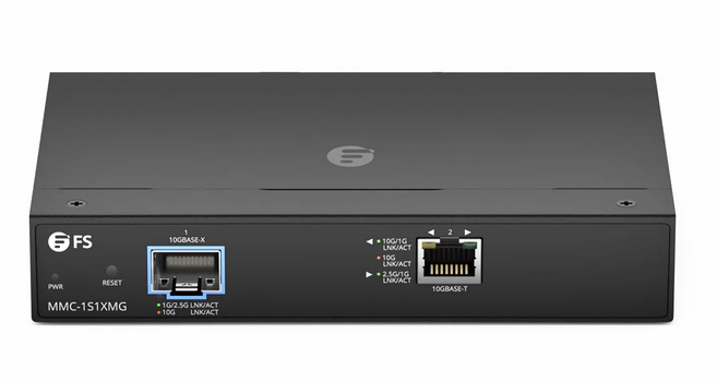 Convertisseur de média Ethernet 10 Gigabit géré, 1x 100M/1G/2.5G/5G/10GBase-T RJ45 vers 1x 10GBase-X SFP+, norme de prise britannique