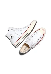 White garnet egret