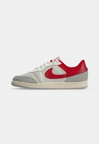 summit white/black/univ red/lt smoke grey/sail/neutral grey