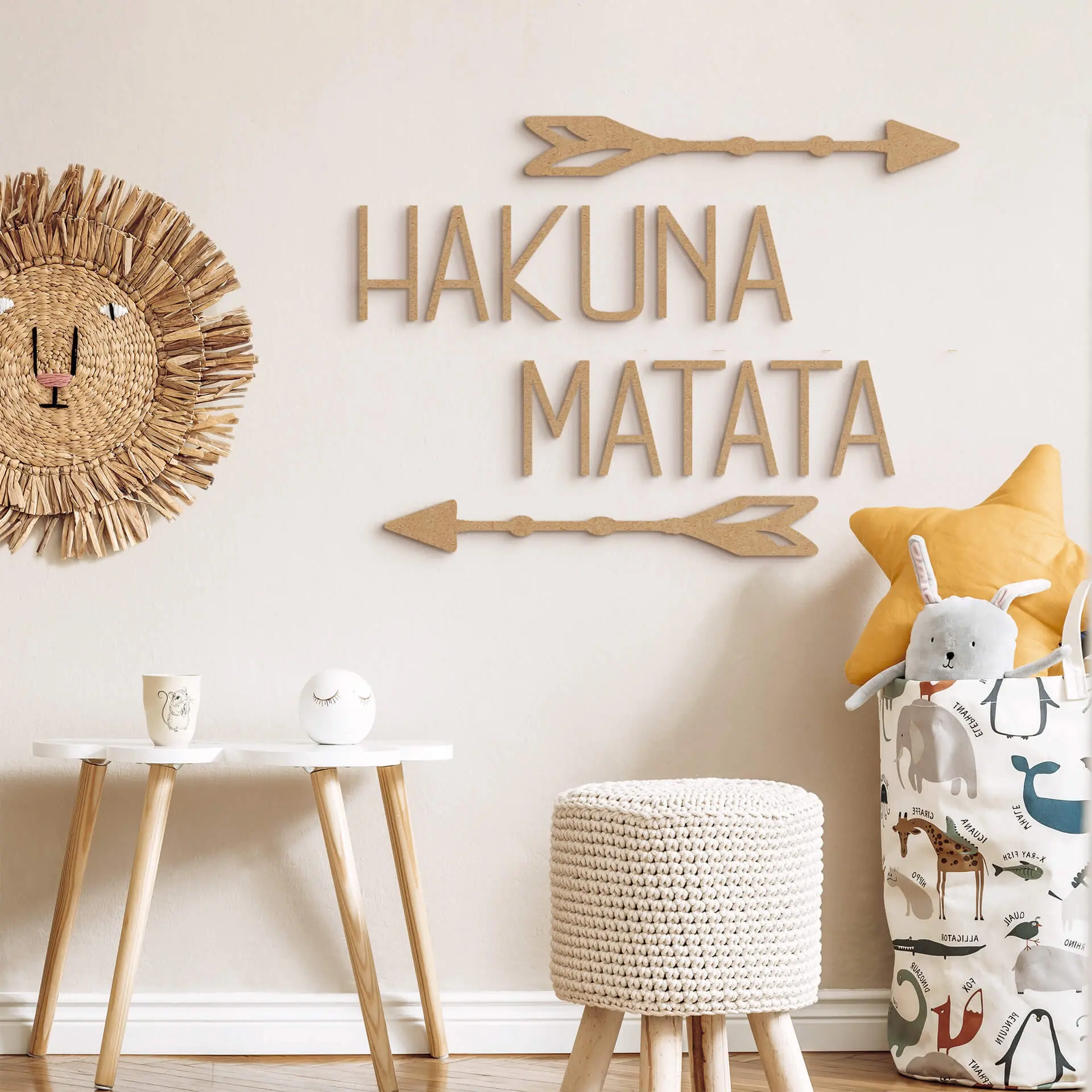 Décoration en bois MDF Hakuna Matata avec des flèches - 38x40 cm