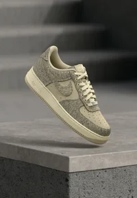 Baskets basses Nike Sportswear AIR FORCE 1 07 LV8
