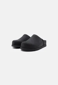 Chaussons UGG OTZO