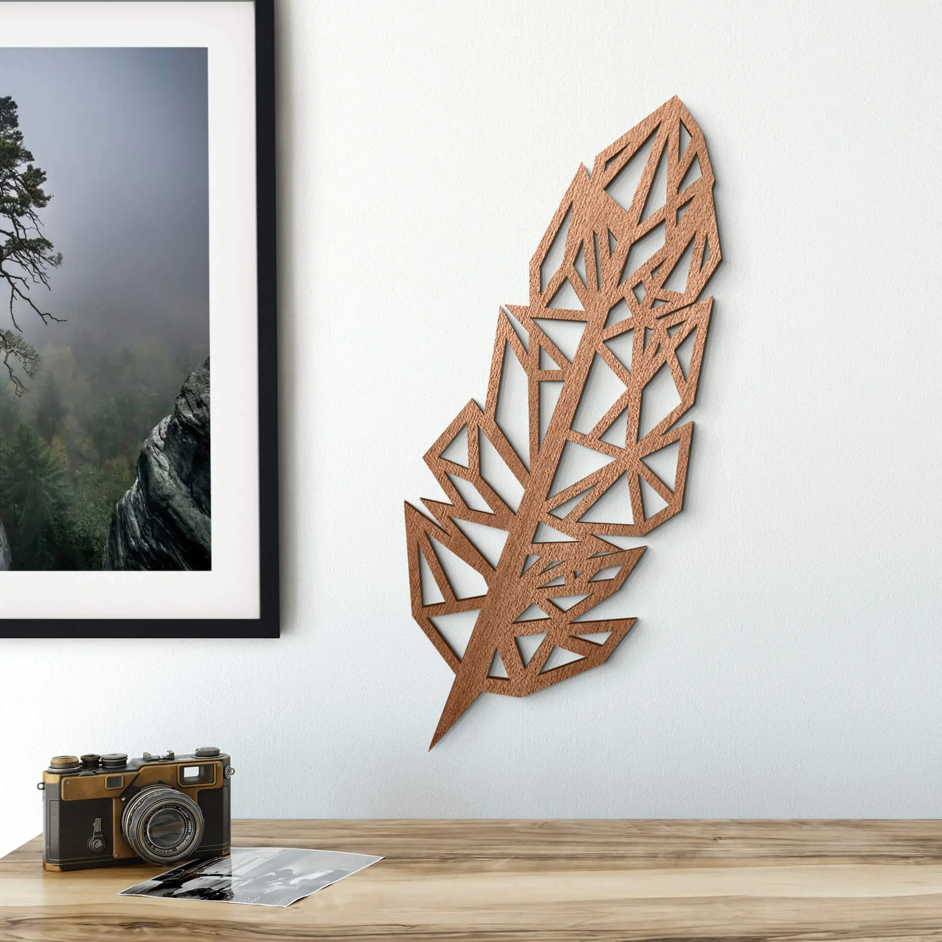 Décoration en bois acajou - Plume origami - 11x30 cm